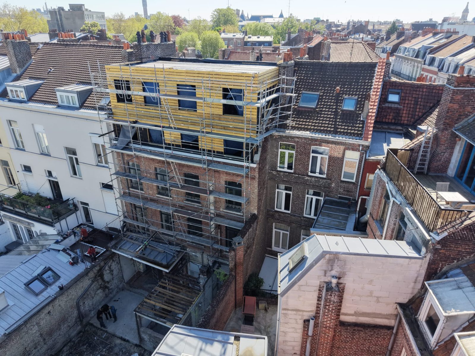 Ouverture de mur porteur et pose d'IPN par un artisan maçon à Seclin