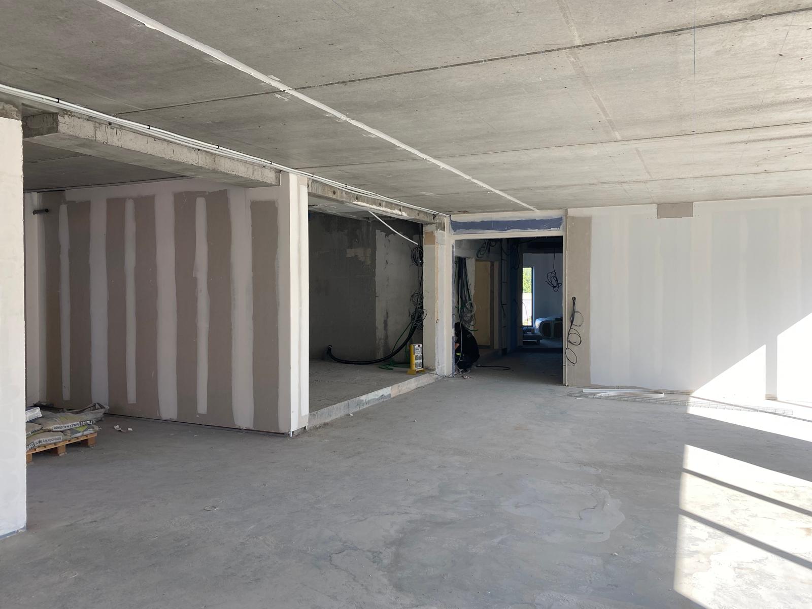 cloisons placo enduites sur un plateau d'immeuble à La Madeleine, aménagement intérieur