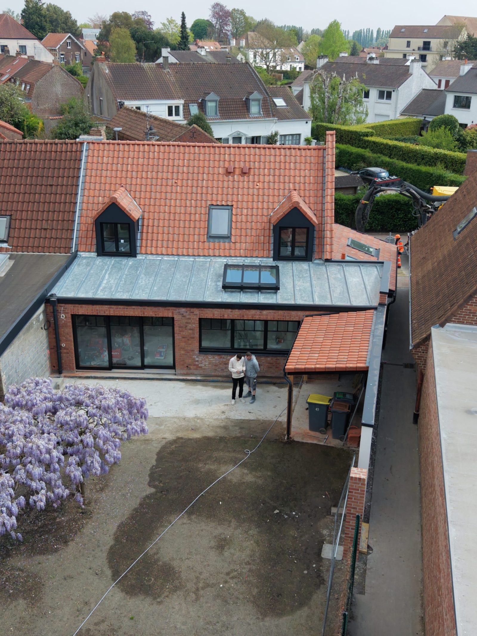 rénovation d'une longère à Bondues : toiture tuile neuve et lucarnes, vue drone